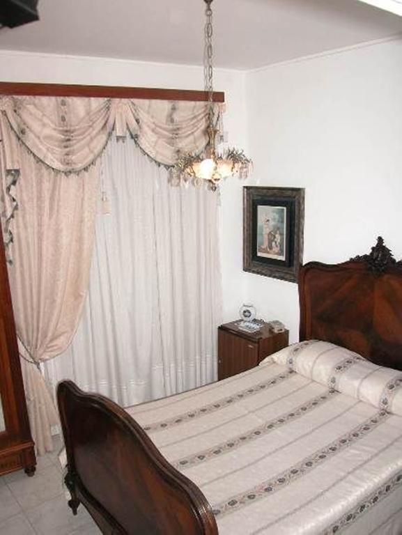 Casa Amarela Guesthouse Lagos Quarto foto